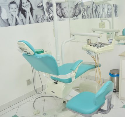 klinika stomatologiczna, dentysta