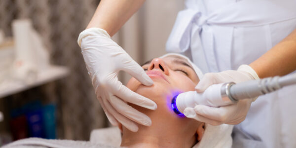 przeciwtrądzikowe zabiegi w salonie kosmetycznym