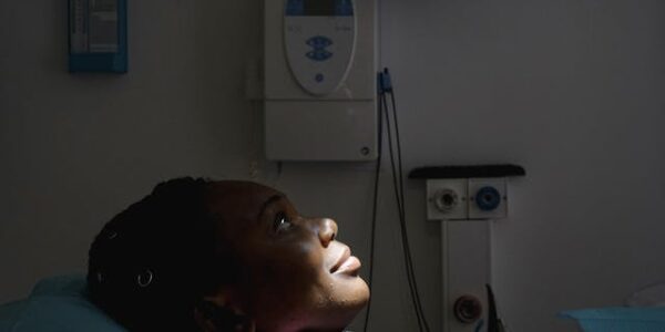 leczenie kanałowe pod mikroskopem