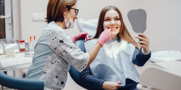 działanie łącznika implantu zębowego