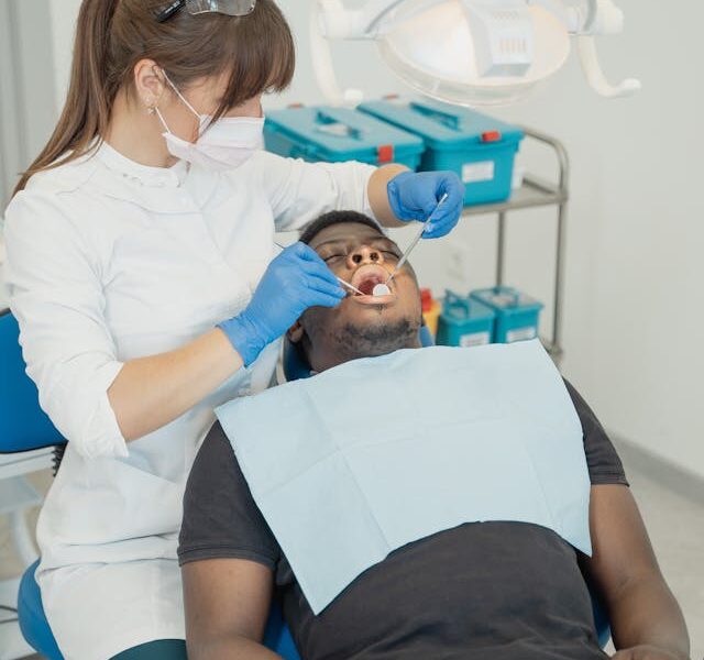 objawy ukrytej próchnicy zębów