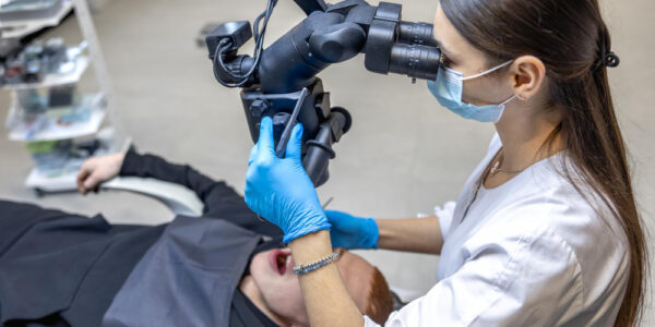 Co robić w przypadku krwawiących dziąseł?