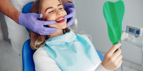 Czy leczenie ortodontyczne boli?