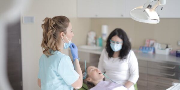 Implanty zębów jednego zęba – wszystko, co trzeba wiedzieć