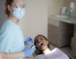 Kiedy warto umówić się do dentysty wcześniej niż na planowaną kontrolę?